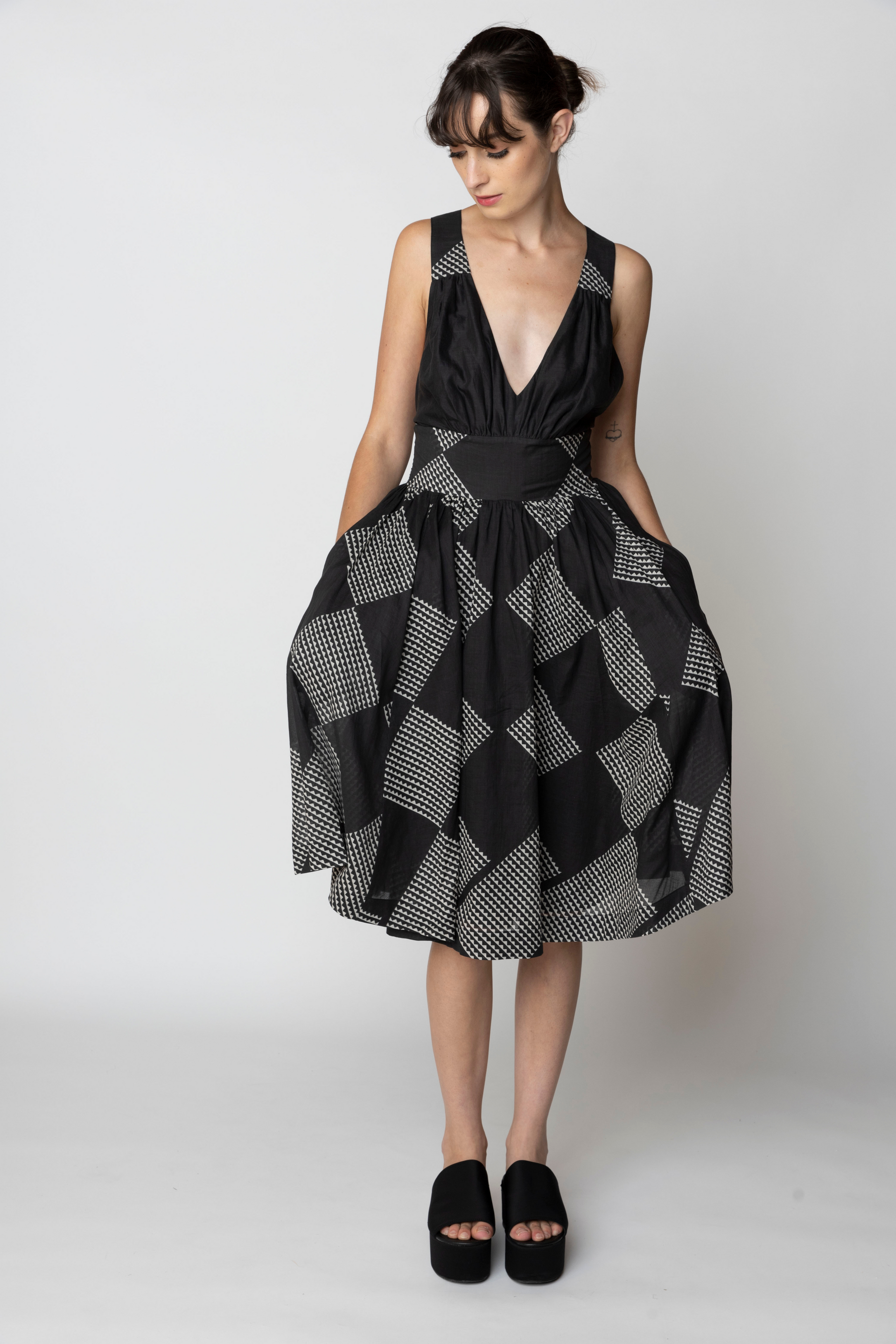 Halter Frock S / Diamond Placement